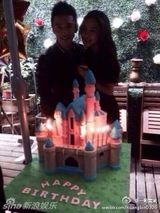 组图：黄晓明Baby恩爱写真 深情亲吻浪漫拥抱