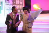 组图：《情话紫钗》获年度戏曲奖 毛俊辉牵手何超仪