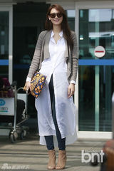 组图：韩女星秀贤赴美走《美国队长2》红毯