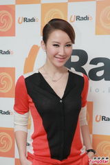 组图：李玟未受限唱令影响 笑而不答千万身价