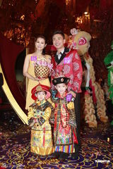 组图：黄宗泽胡杏儿情侣档秀恩爱称没有结婚打算