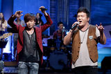 组图：韩国Mnet台节目公开录制 众歌手激情献唱