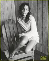 组图：《权力游戏》龙女清新写真五官清丽