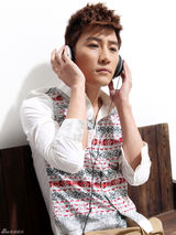 组图：大左全新写真出炉 年内推出首张演唱专辑