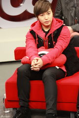 高清组图：SJ-M做客争开微博 玩转网络流行语