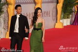 组图：舞蹈演员 李 倩 孙锐携手亮相金鸡红毯