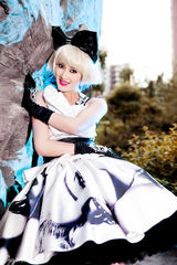 组图：赵柯阳光写真柔情演绎别样“梦露”