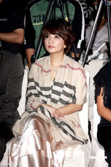 高清图：Ella言承旭举行“婚礼”为新剧造势