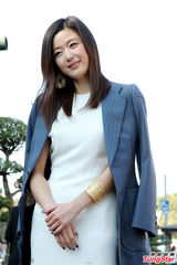 组图：全智贤亮相台湾优雅动人