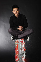 组图：新人黄轩曝光新写真 文艺范儿浓受影人关注