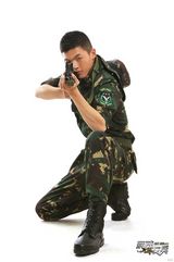 组图：《麻辣女兵》男一号曝光 桀骜少年俊朗帅气