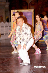 幻灯图：候选港姐赴印度拍外景 疑冠军内定11号李文