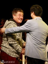 幻灯图集：赵本山张艺谋聊昨天今天明天
