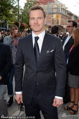 组图：《为奴十二年》首映 皮特变净面小生