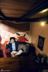 组图：耿乐化身时尚绅士演绎秋装潮流