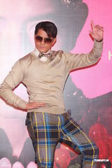 组图：郭富城个唱将凌空跳舞 带来全新超视觉享受