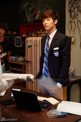 组图：《继承者们》花美男6人组电力十足