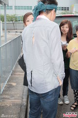 马国明杨怡母亲节拍剧 羡慕郑嘉颖北上捞金(图)