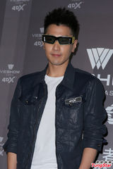 组图：赵又廷撇清绯闻只有高圆圆一个女朋友