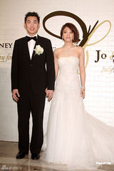 高清组图：蔡依林担任美丽伴娘 参加姐姐婚礼