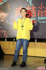 组图：陶喆与辣妹热舞互摸 谢霆锋帅气现身飙歌