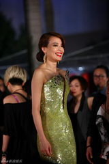 组图：群星亮相金像奖红毯 舒淇Angelababy(杨颖)桂纶镁竞艳