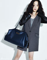 组图：韩星郑丽媛时尚写真 干练时尚气质大方