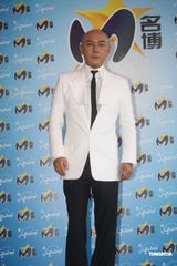 组图：何润东回应“地下女友”传闻 望40岁前成婚