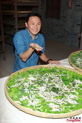 组图：马浚伟回TVB拍剧 与杨怡合演一对