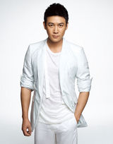 组图：陆毅生日晒礼物 众好友调侃“帅爸爸”