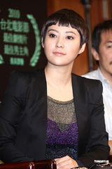 组图：毕晓海送郝蕾“第五张画” 祝“妈妈”骑金马