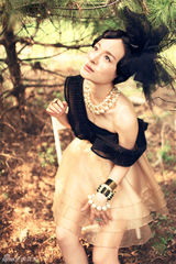 组图：于越化身森林精灵尽显妖娆身姿