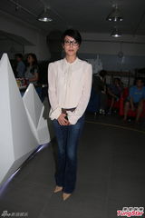 组图：曾志伟开发布会辞去演员协会会长一职