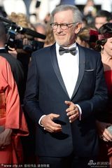 组图：戛纳电影节闭幕红毯现场 群星争艳