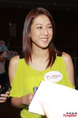 组图：钟嘉欣有意拍怀孕写真作珍藏