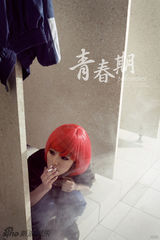 组图：演员赵奕欢杂志写真曝光 演绎青春期迷茫