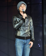 高清图：韩国演艺士兵演唱会 KARA和f(x)到场助兴