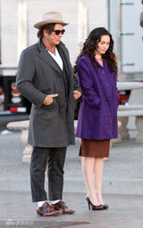 幻灯图集：梅根-福克斯与米基-洛克街头拍吻戏