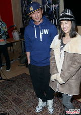 组图：林峰将再再次唱响红馆 帅气练唱