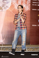 幻灯图集：萧亚轩庆功 表示已完成母亲对其期许