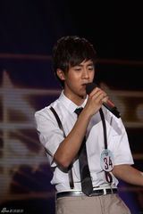 幻灯图：《快男》突围第3场摇滚小子叫板黑面判官