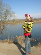 组图：芙蓉姐姐踏青欲寻桃花运 要为个唱瘦至88斤