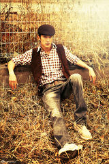 组图：宋珉宇年代写真展现优雅气质