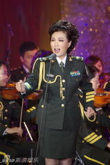 高清图：尚长荣郭兰英参演戏剧经典选段演唱会