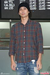 组图：日星平冈佑太赴台湾拍剧挑战闽南语