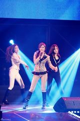 高清组图：SJ少女时代2NE1等参加GS演唱会