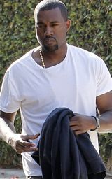 组图：金-卡戴珊大秀乳沟约会坎耶-韦斯特