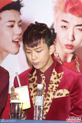 组图：韩男团BAP来台 小秀中文讨好粉丝