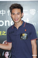 组图：草蜢与黄耀明献唱 将与软硬天师联合开唱