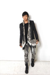 幻灯：俞灏明韩国宣传照曝光 潮男展露成熟魅力